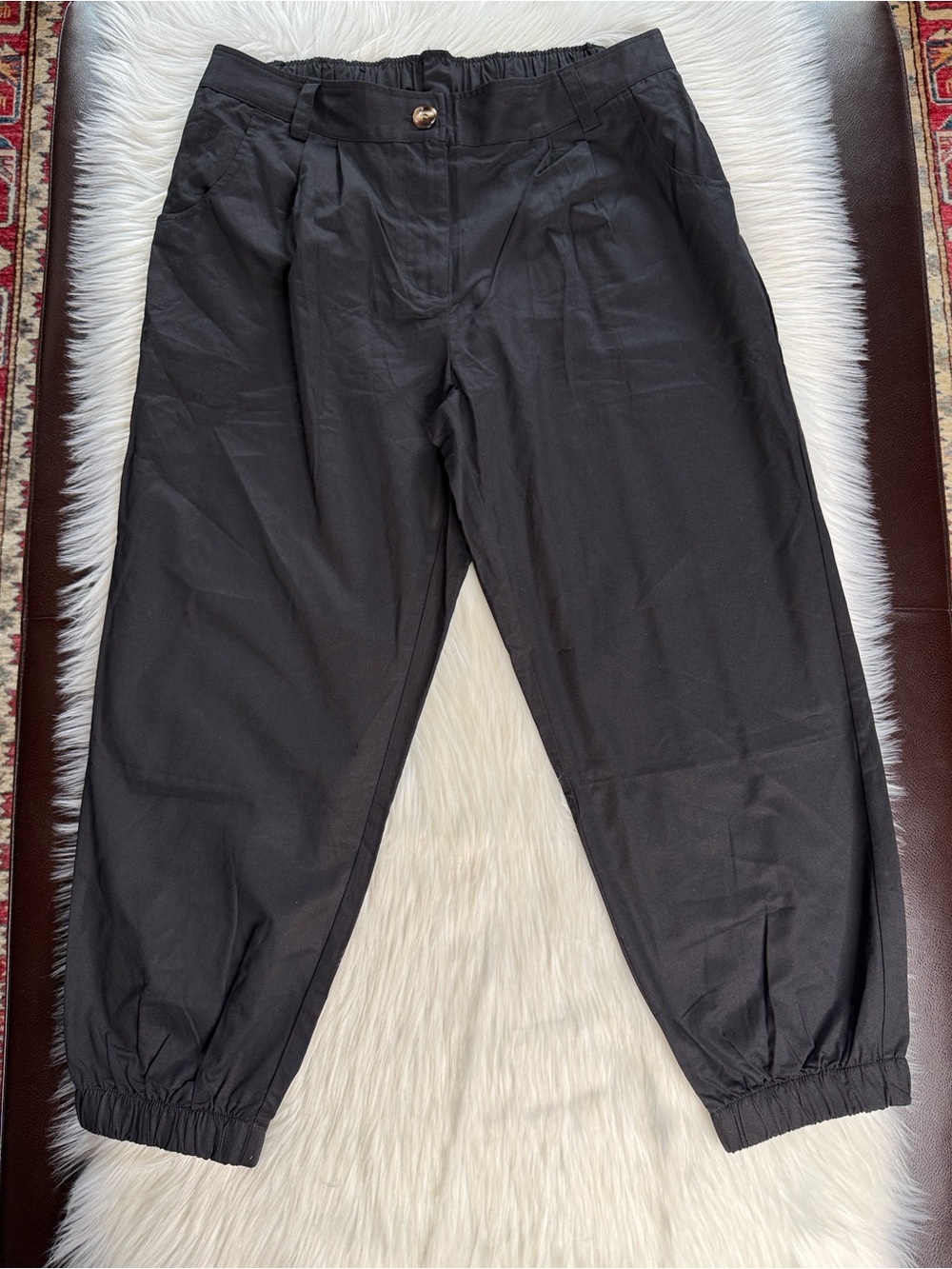 Halara Black Pleated Mid Rise Joggers NWT L Reg - Picture 2 of 7
